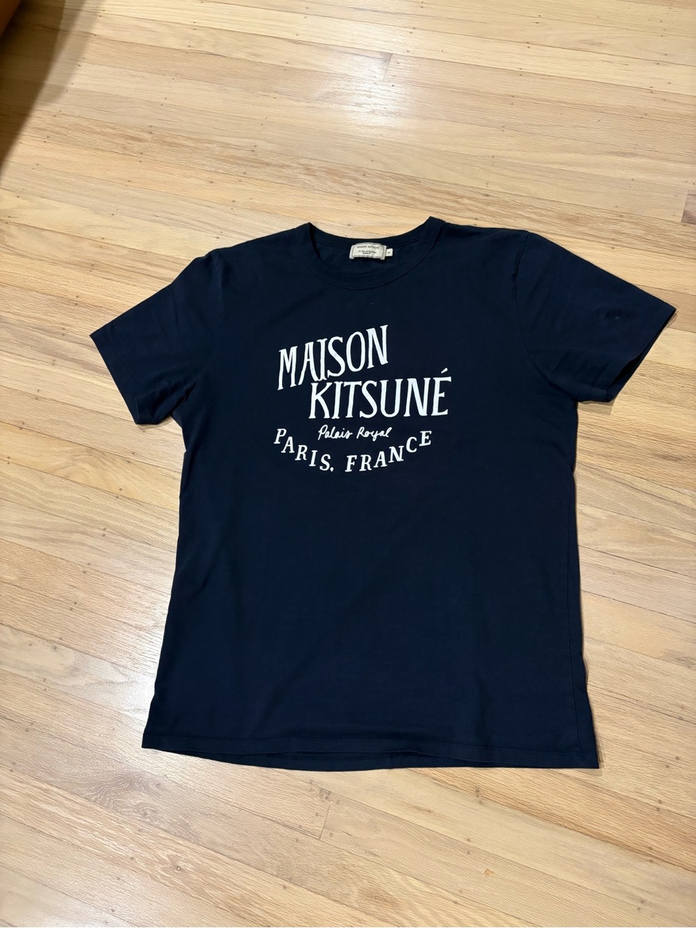 MAISON KITSUNÉ Navy Blue Logo Short Sleeve Tee fits size M